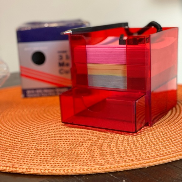 COPY - Desk Acrylic Memo Block Set, Colored Paper and attached Pen, NWT - Picture 9 of 9